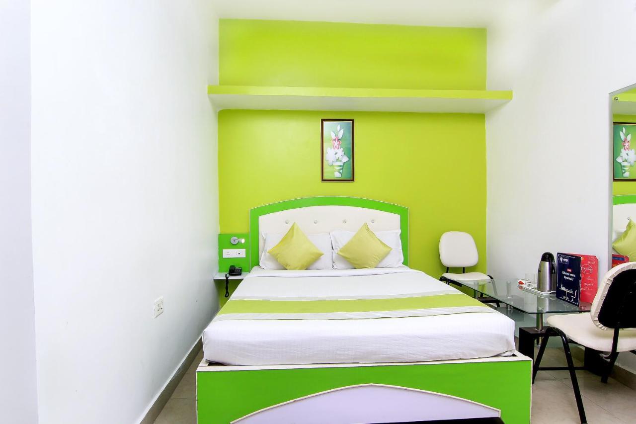 Oyo Flagship 4434 Earth Inn Lucknow Exterior photo