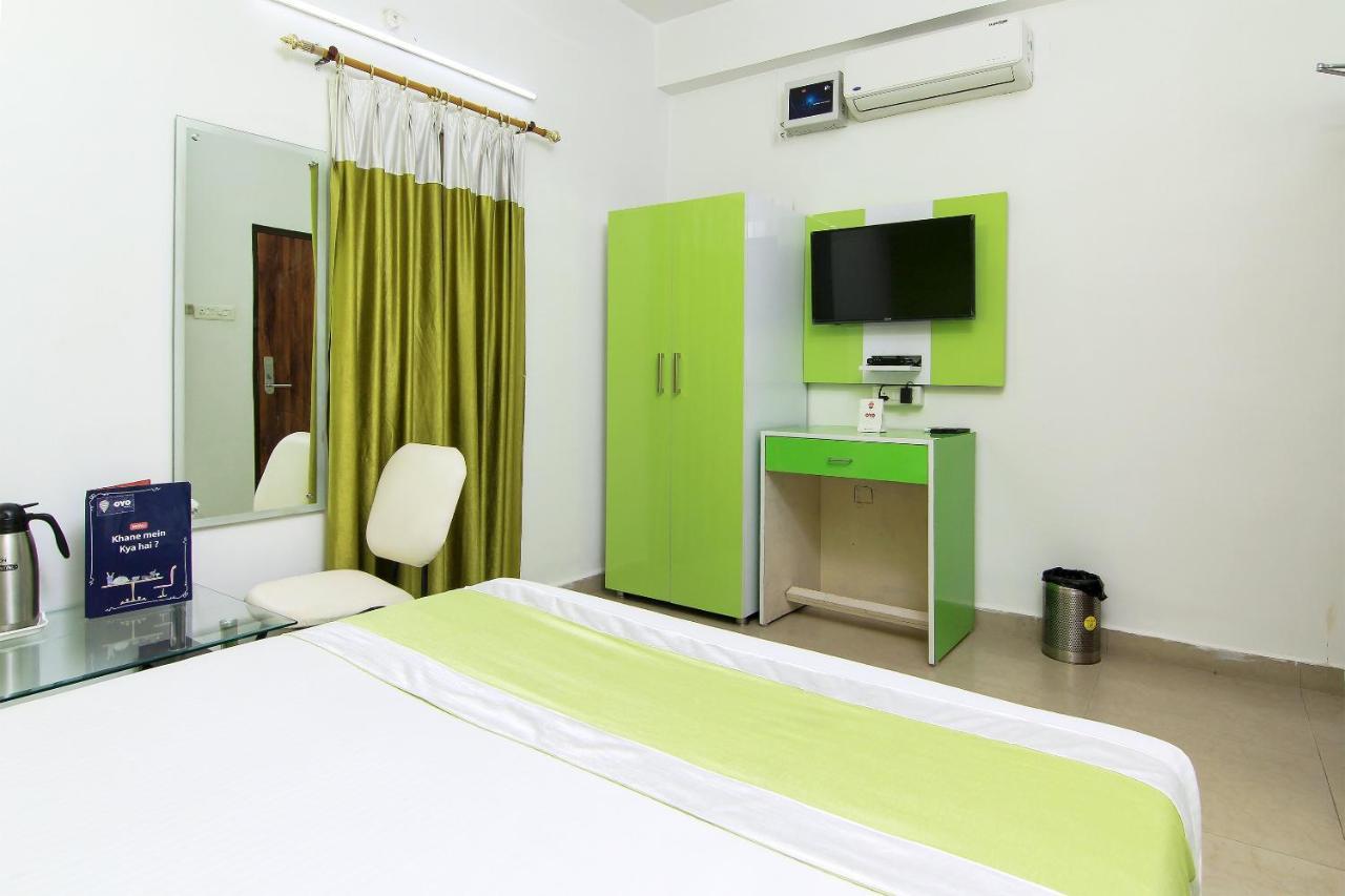 Oyo Flagship 4434 Earth Inn Lucknow Exterior photo
